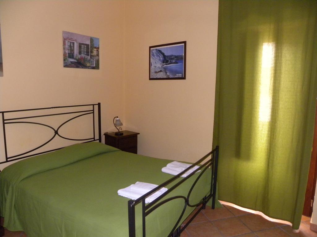Case Vacanze Albamarina Lipari  Room photo