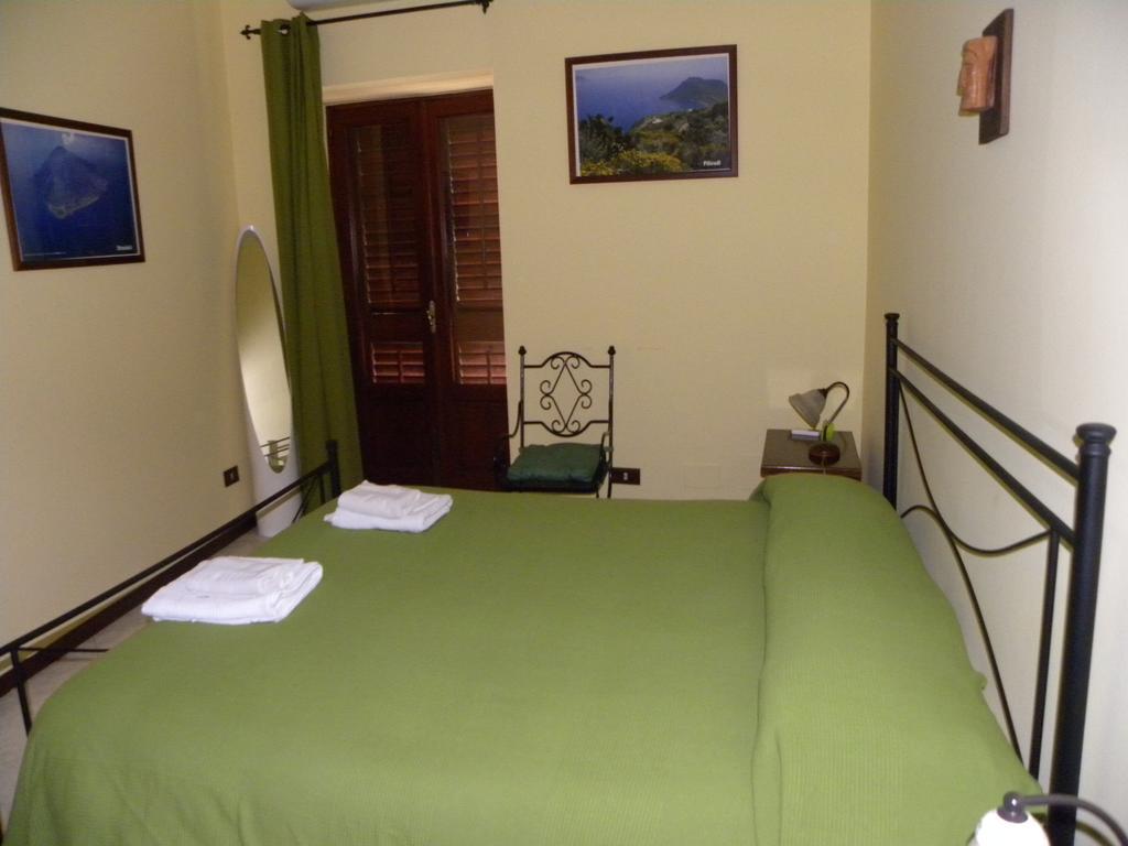 Case Vacanze Albamarina Lipari  Room photo